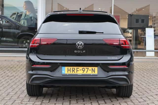 Volkswagen Golf (2025) thumbnail 11
