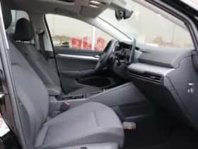 Volkswagen Golf (2025) thumbnail 17