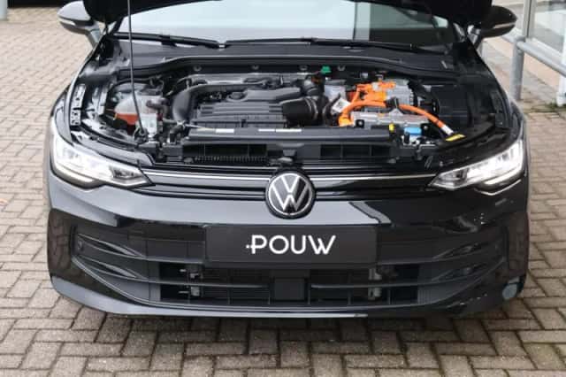 Volkswagen Golf (2025) thumbnail 33