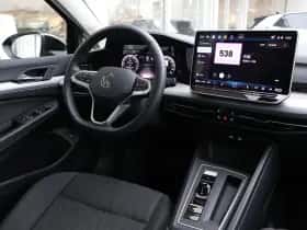Volkswagen Golf (2025) thumbnail 38