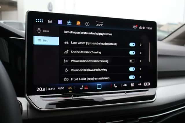 Volkswagen Golf (2025) thumbnail 40