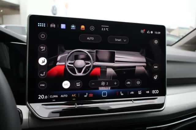 Volkswagen Golf (2025) thumbnail 42