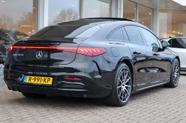 Mercedes-Benz EQS (2022) thumbnail 2