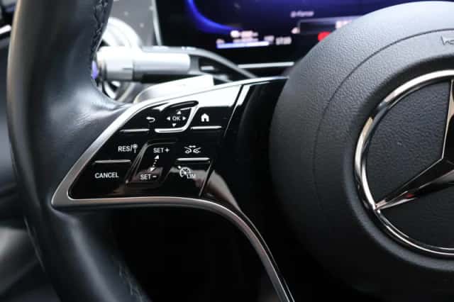 Mercedes-Benz EQS (2022) thumbnail 32