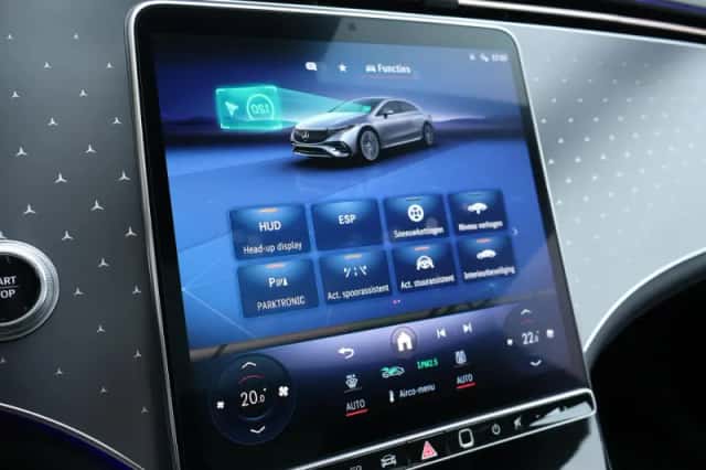 Mercedes-Benz EQS (2022) thumbnail 37