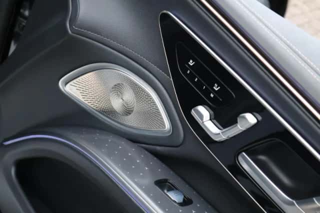 Mercedes-Benz EQS (2022) thumbnail 39