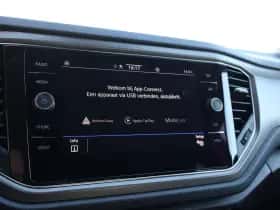 Volkswagen T-Roc (2021) thumbnail 23