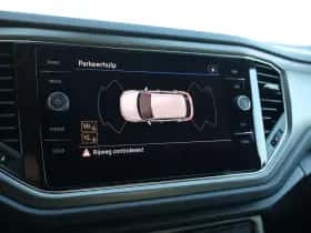 Volkswagen T-Roc (2021) thumbnail 24