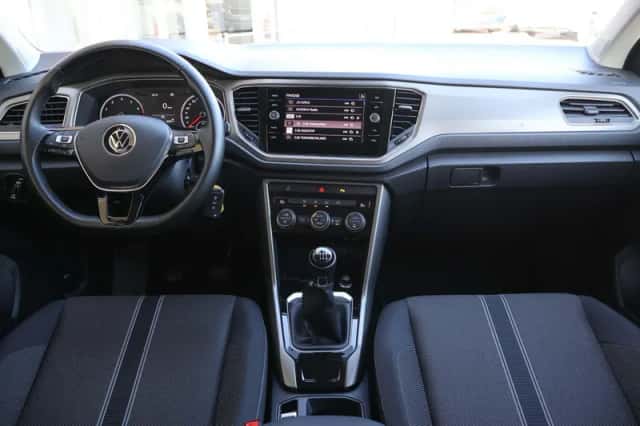 Volkswagen T-Roc (2021) thumbnail 5