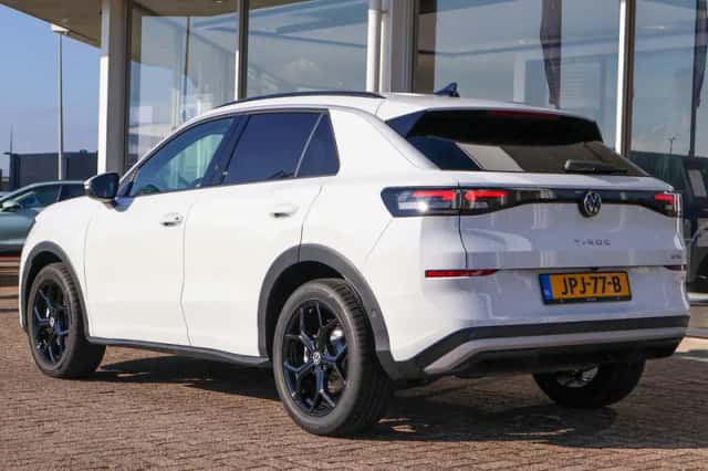 Volkswagen T-Roc (2025) thumbnail 11