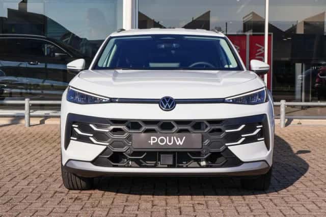 Volkswagen T-Roc (2025) thumbnail 6
