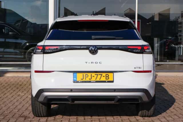 Volkswagen T-Roc (2025) thumbnail 9