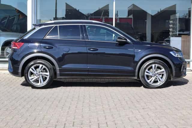 Volkswagen T-Roc (2025) thumbnail 3