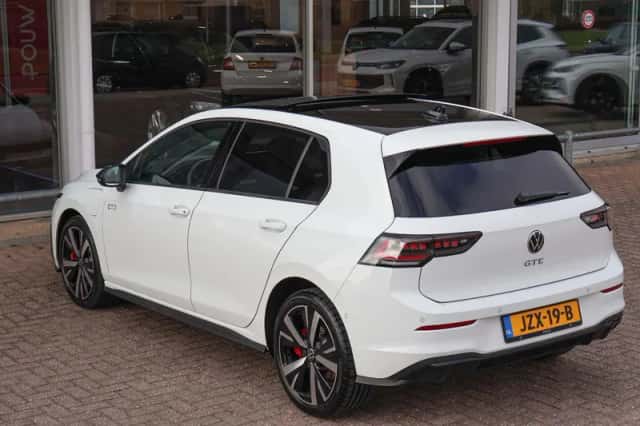 Volkswagen Golf (2025) thumbnail 12