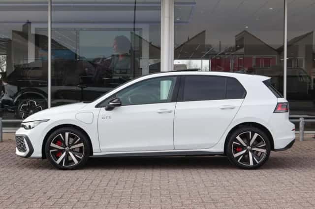 Volkswagen Golf (2025) thumbnail 14