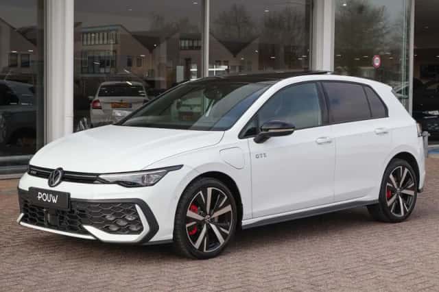 Volkswagen Golf (2025) thumbnail 42