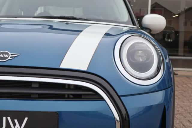 MINI Mini (2023) thumbnail 4
