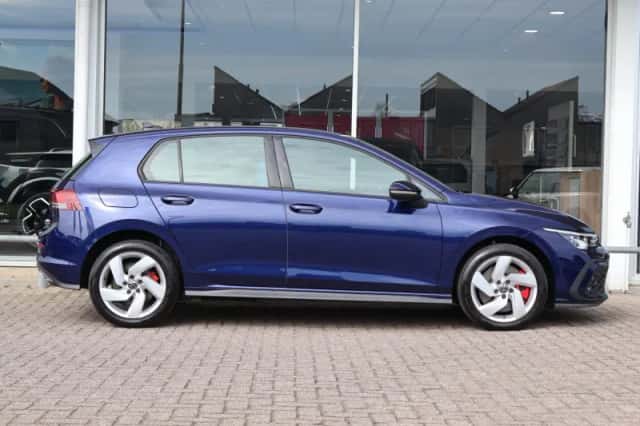 Volkswagen Golf (2022) thumbnail 3