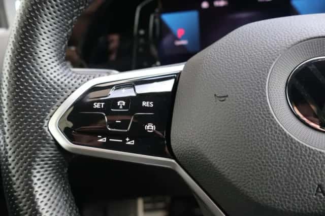 Volkswagen Golf (2022) thumbnail 21