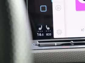 Volkswagen Golf (2022) thumbnail 26