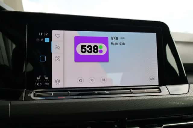 Volkswagen Golf (2022) thumbnail 36