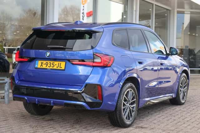 BMW X1 (2022) thumbnail 2