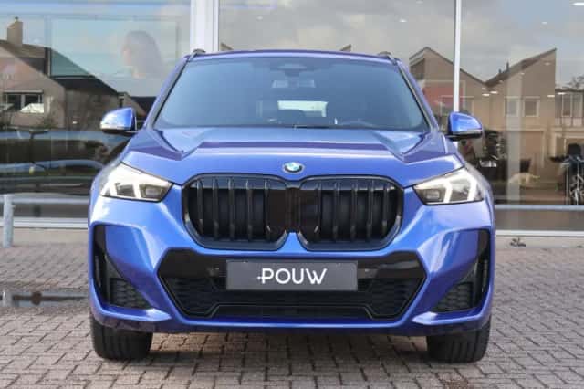 BMW X1 (2022) thumbnail 8
