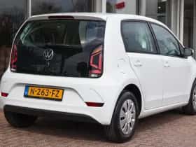 Volkswagen Up! (2021) thumbnail 2