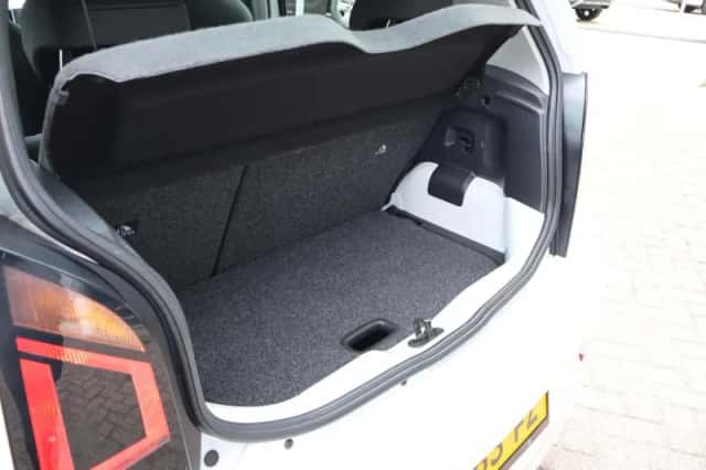 Volkswagen Up! (2021) thumbnail 16