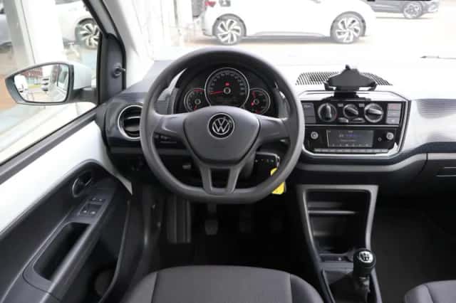 Volkswagen Up! (2021) thumbnail 18