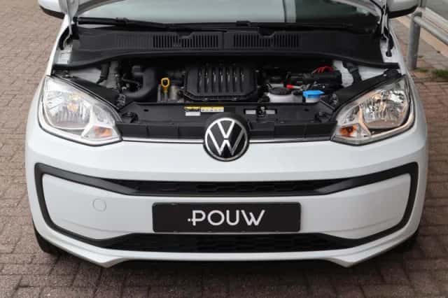 Volkswagen Up! (2021) thumbnail 24
