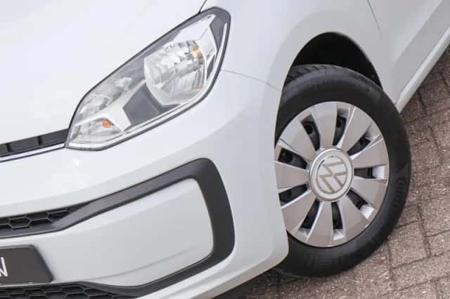 Volkswagen Up! (2021) thumbnail 25