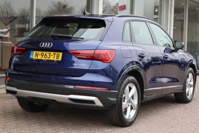 Audi Q3 (2022) thumbnail 2