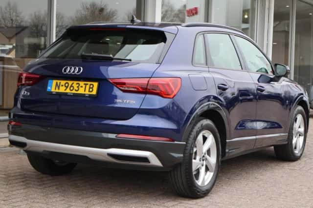 Audi Q3 (2022) thumbnail 2
