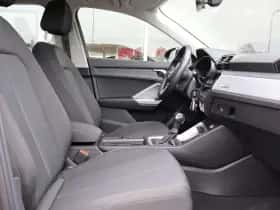 Audi Q3 (2022) thumbnail 16