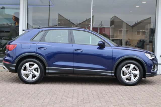 Audi Q3 (2022) thumbnail 3