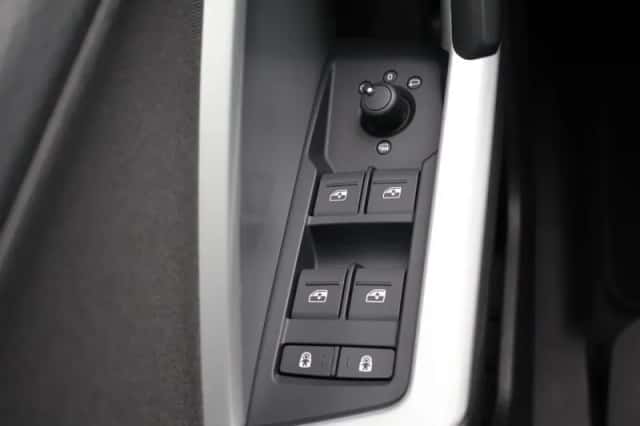 Audi Q3 (2022) thumbnail 32