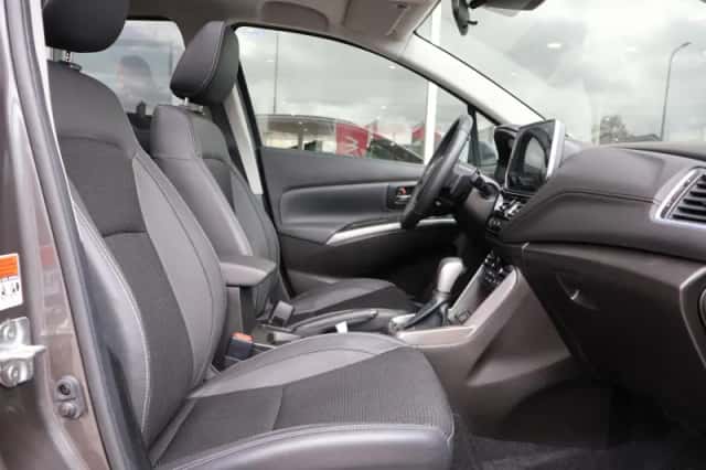 Suzuki S-Cross (2022) thumbnail 17