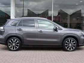 Suzuki S-Cross (2022) thumbnail 3