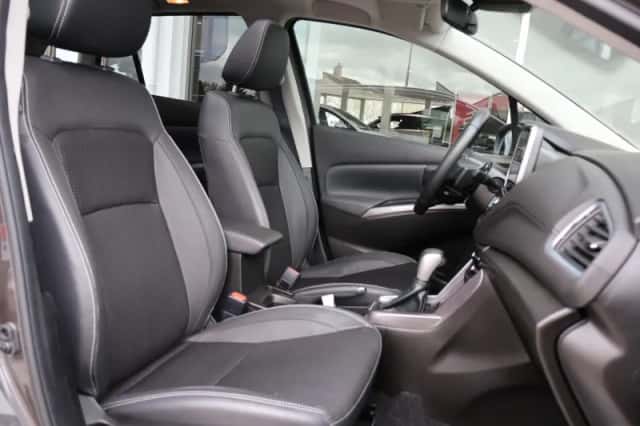 Suzuki S-Cross (2022) thumbnail 4