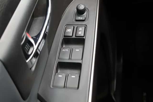 Suzuki S-Cross (2022) thumbnail 31