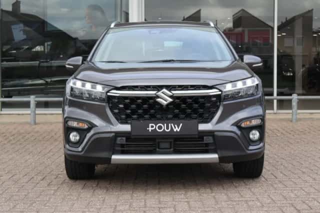 Suzuki S-Cross (2022) thumbnail 8