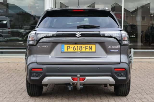 Suzuki S-Cross (2022) thumbnail 10