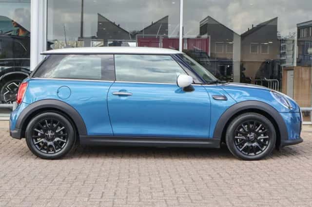 MINI Mini (2023) thumbnail 3