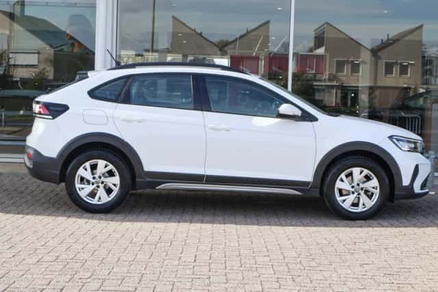 Volkswagen Taigo (2022) thumbnail 3