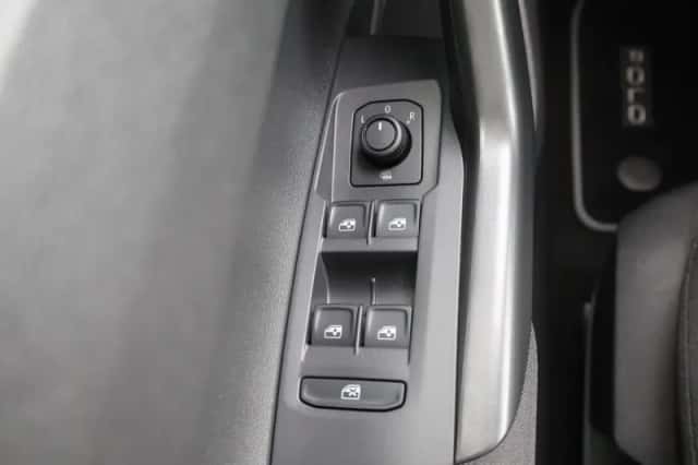 Volkswagen Polo (2023) thumbnail 30