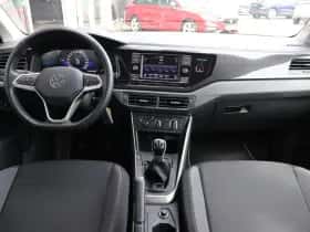 Volkswagen Polo (2023) thumbnail 5
