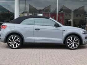 Volkswagen T-Roc (2021) thumbnail 3