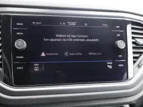 Volkswagen T-Roc (2021) thumbnail 25