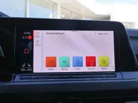 Volkswagen Golf (2023) thumbnail 34